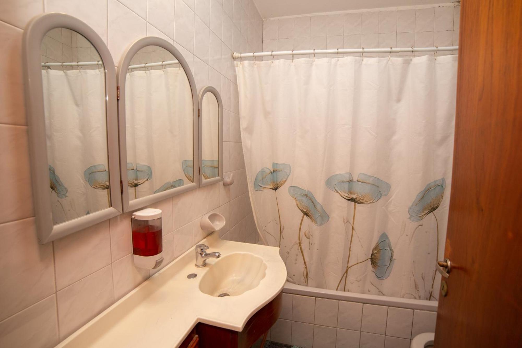 Hostel Punto Patagonico Neuquén エクステリア 写真
